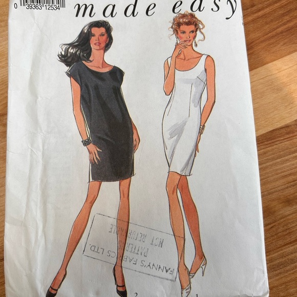 Style 2117 sizes 6 to 16 - sleeveless dress with lowered neck - Picture 5 of 7